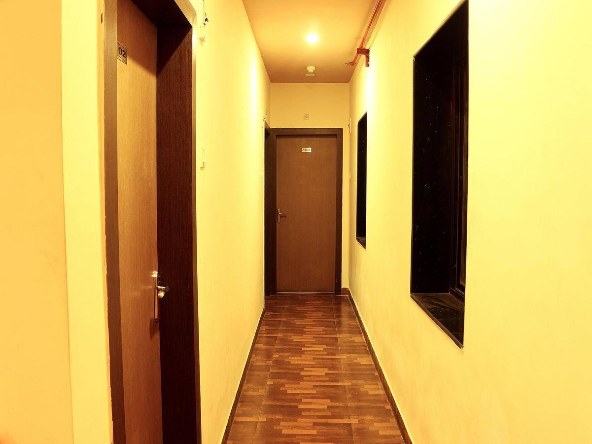Hotel Trimoorti Колката Екстер'єр фото