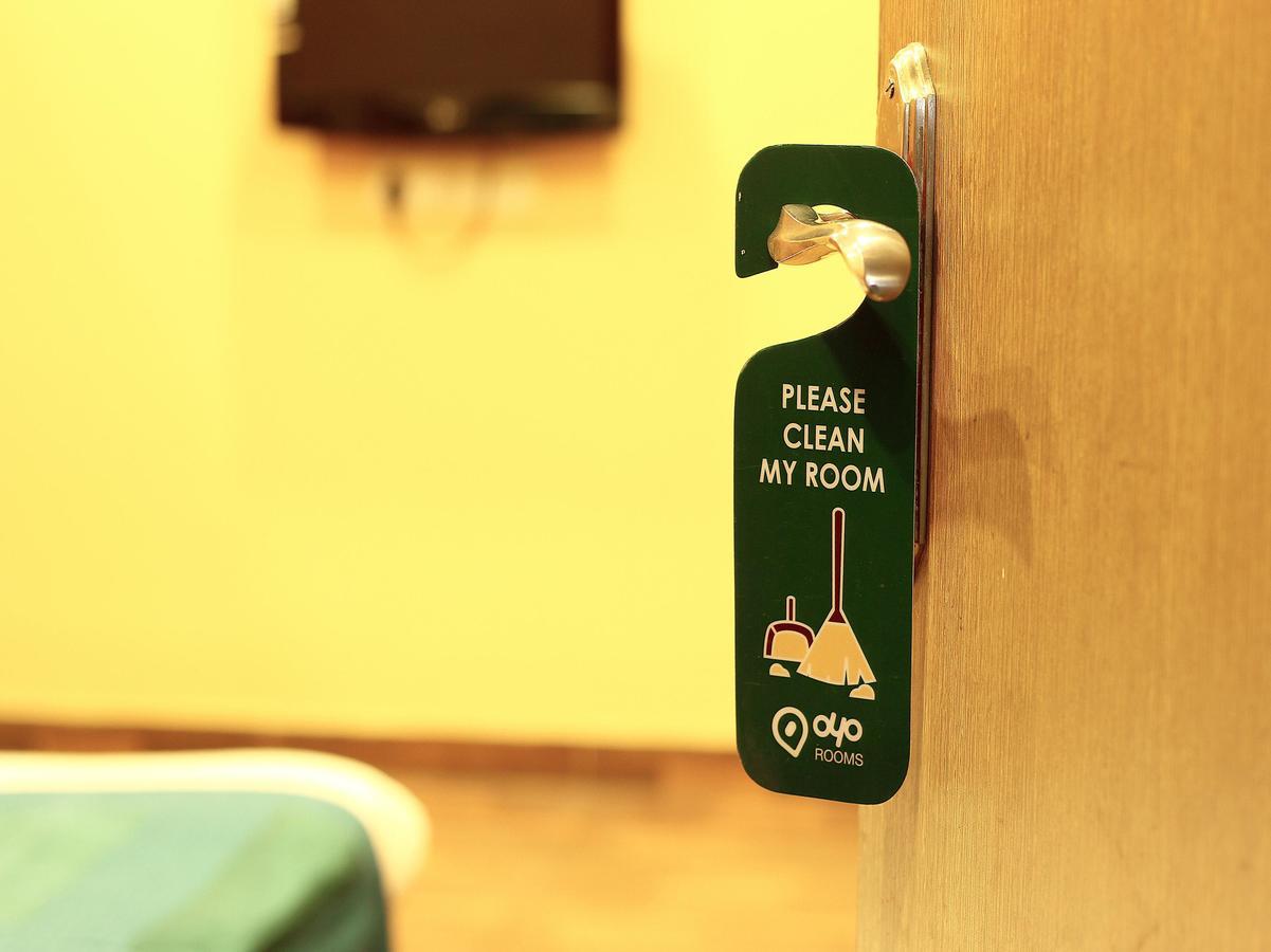 Hotel Trimoorti Колката Екстер'єр фото
